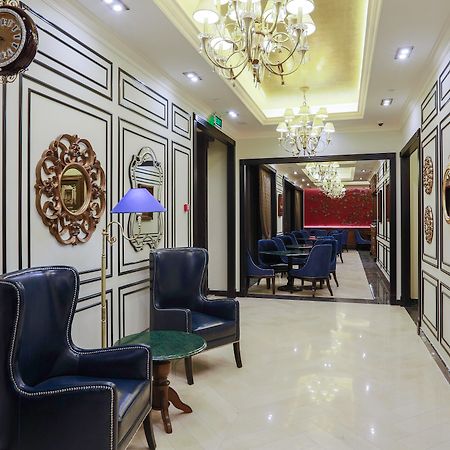 Golden Palace Hotel 예레반 외부 사진