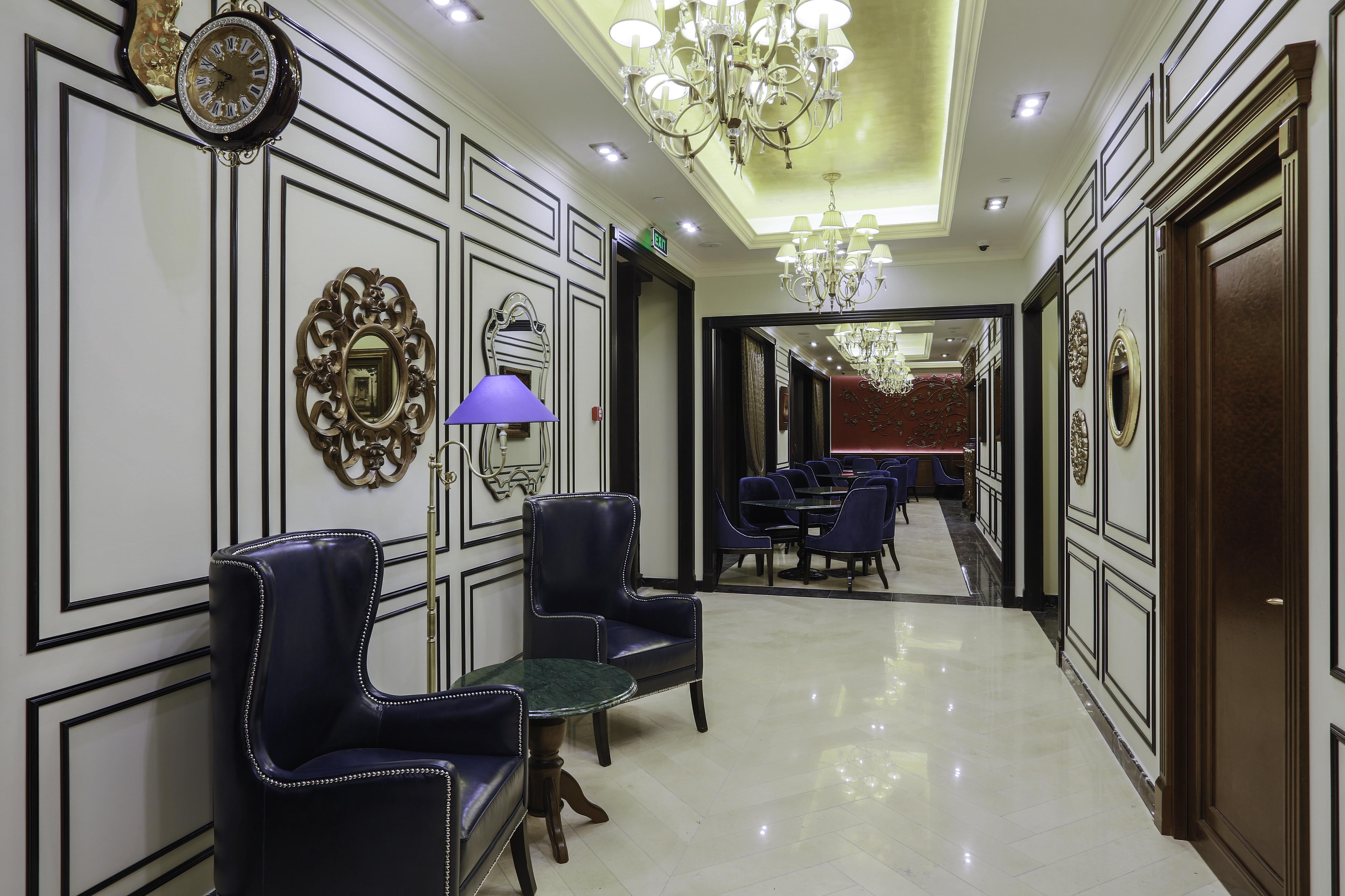 Golden Palace Hotel 예레반 외부 사진