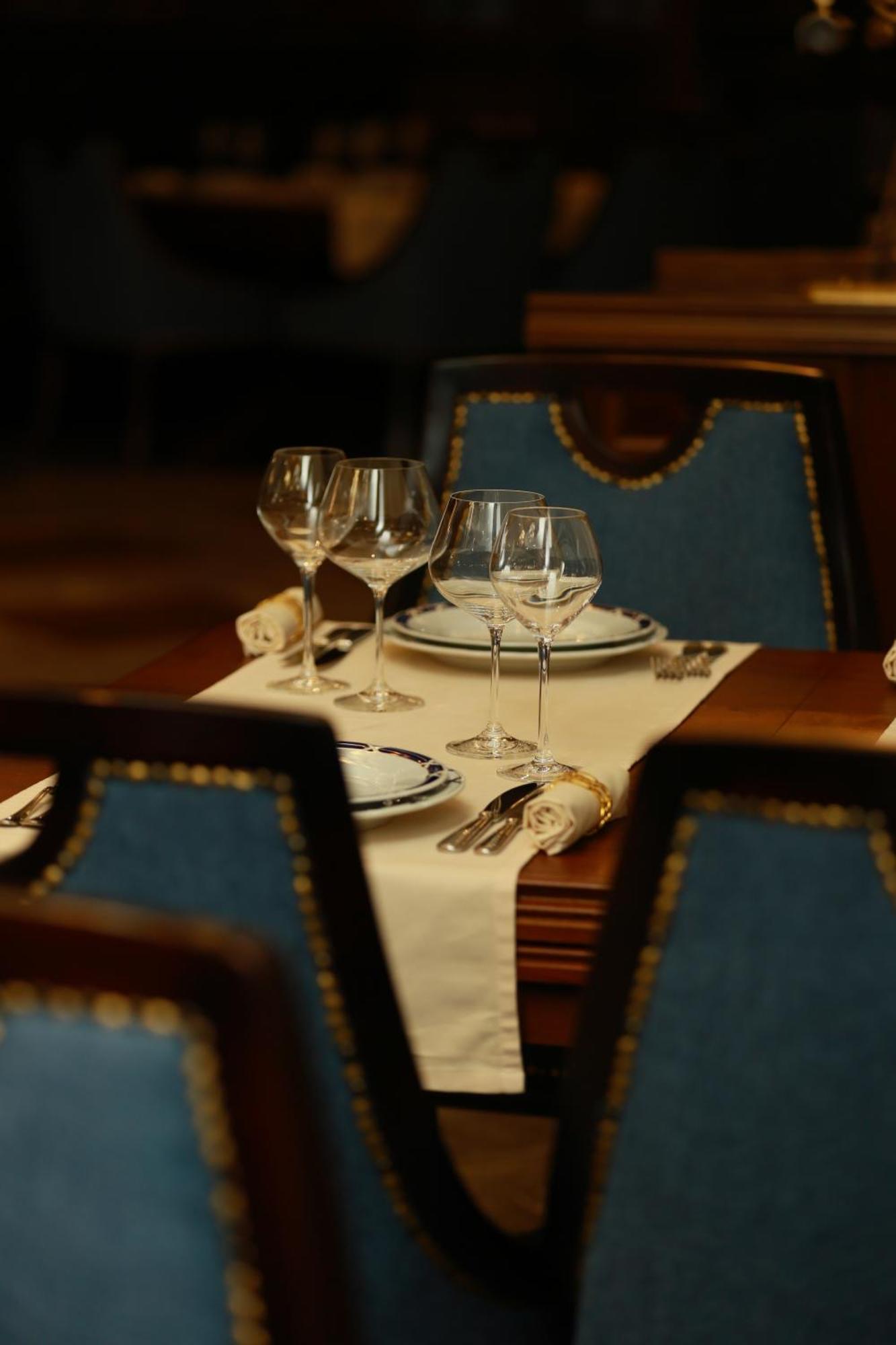 Golden Palace Hotel 예레반 외부 사진