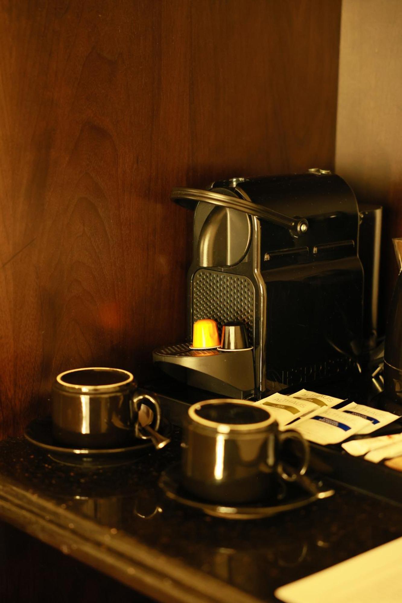 Golden Palace Hotel 예레반 외부 사진